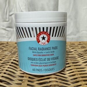 First Aid Beauty Facial Radiance Pads 60ct